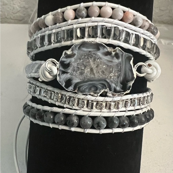 NWOT $44 Ananta Stones Healing White Labrodorite Wrap Bracelet - Picture 4 of 6